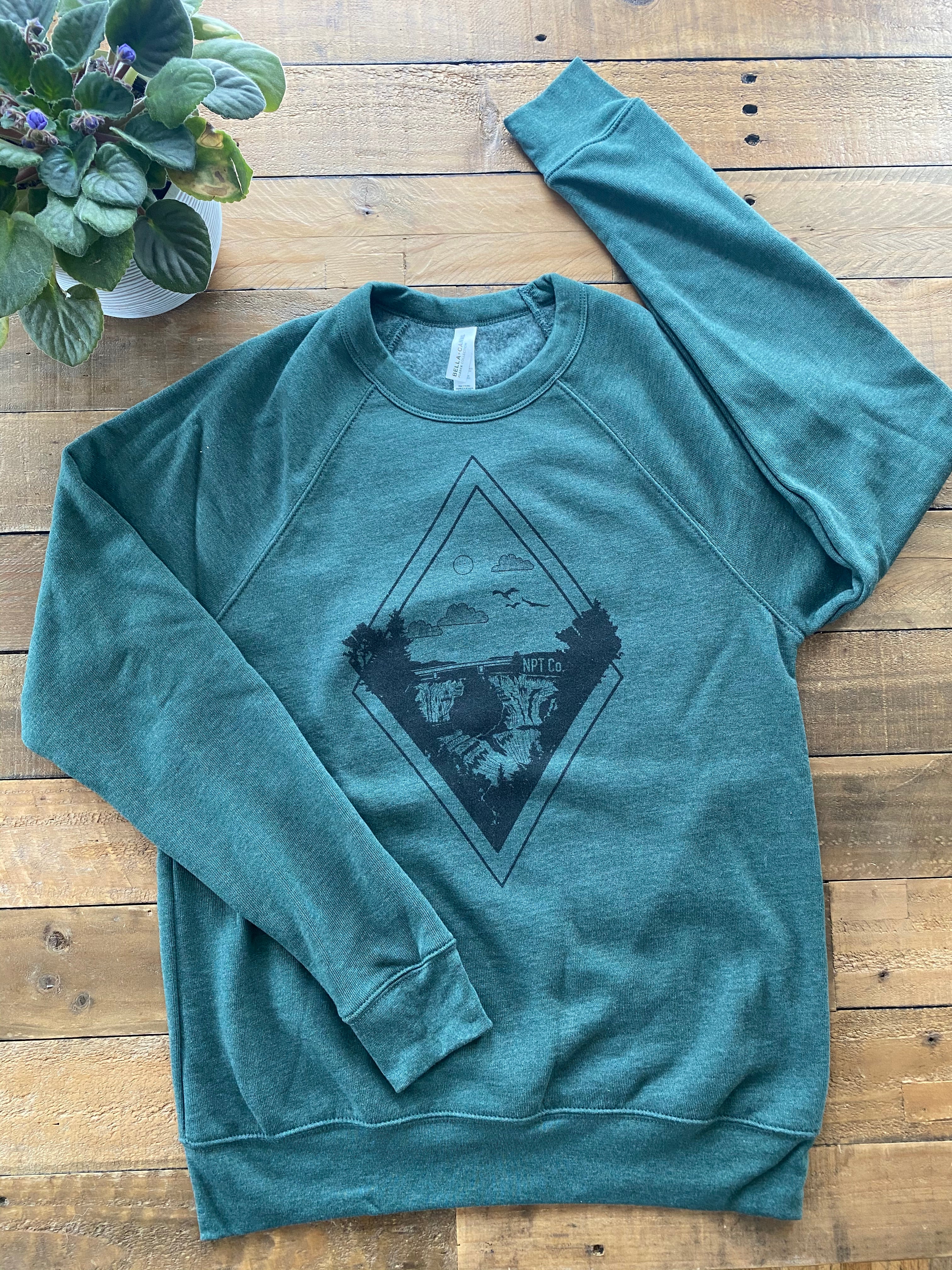 Kakabeka Falls Crew Neck